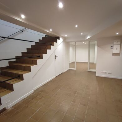 Commerce  297000 €