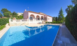 Maison 7 Pièces 250 m² à vendre à Fréjus (83600)