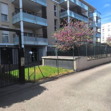 Appartement 3 pièces 221200 €