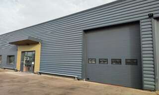 Commerce  550 m² à louer à Arnas (69400)