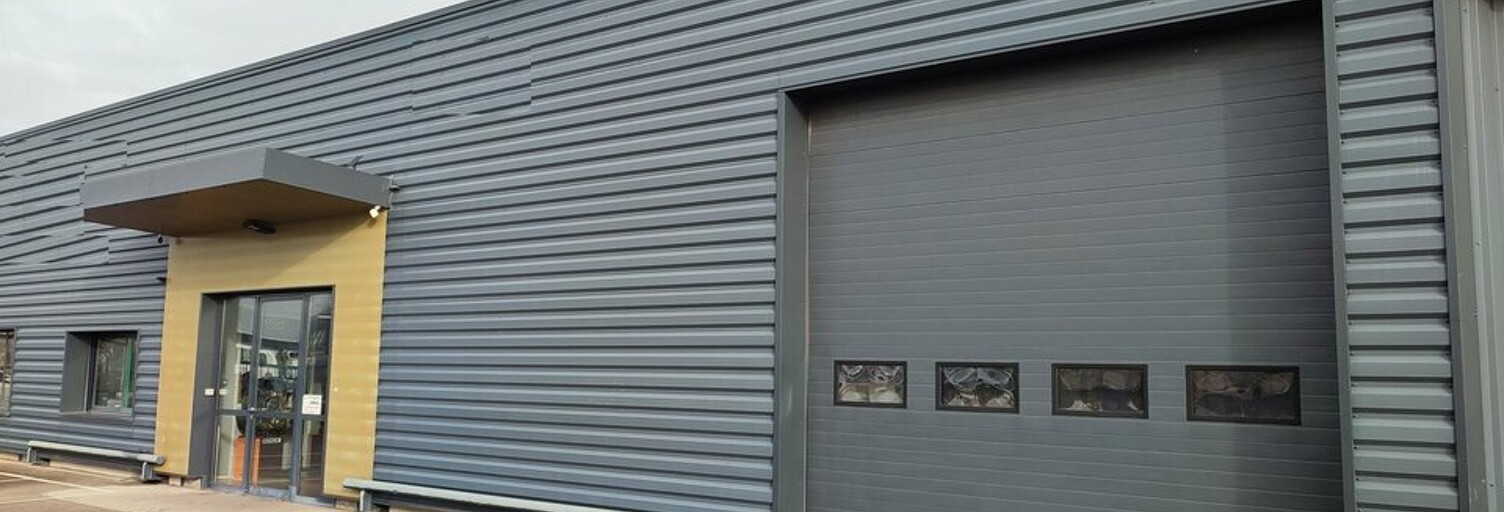 Commerce  550 m² à louer à Arnas (69400)