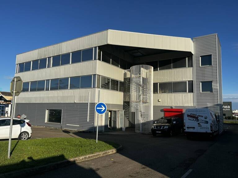 LOCAL COMMERCIAL à LOUER — photo 1