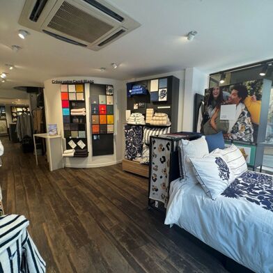 Commerce  299000 €