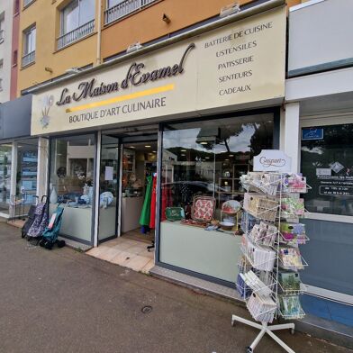Commerce 2 pièces 128000 €