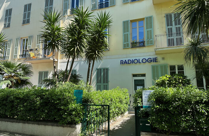 NICE CENTRE, MURS LIBRES D'UN LOCAL DE 276M2 CAVE ET PARKING — photo 5