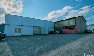 Commerce  600 m² à vendre à Saint-Germain-du-Puy (18390)