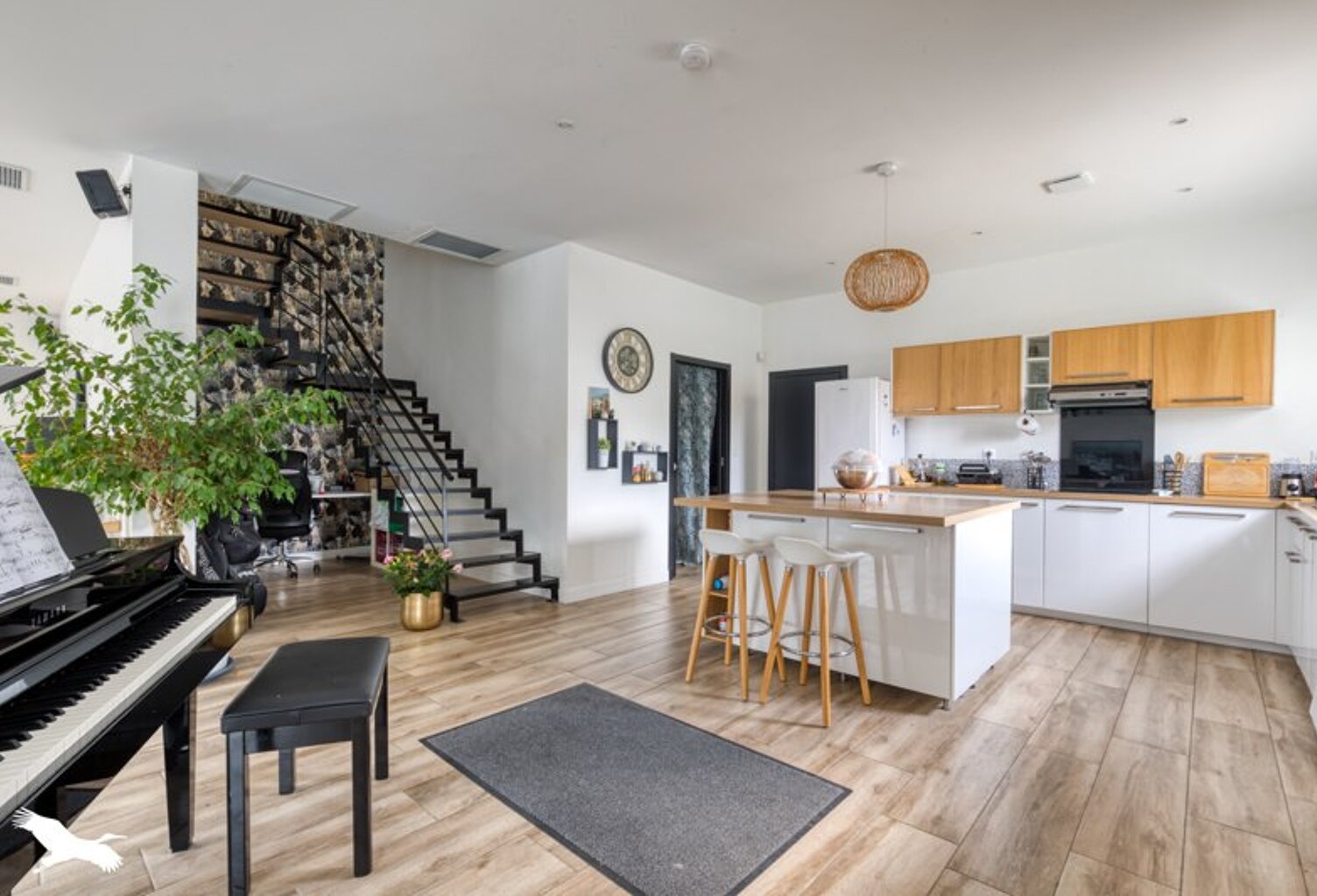 Contemporaine de 6 pièces principales — photo 1