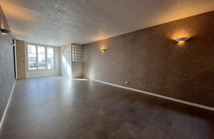 Maison de bourg de 6 pièces principales — photo 2