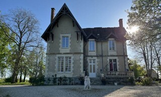 Maison 15 Pièces 431 m² à vendre à Arcomps (18200)
