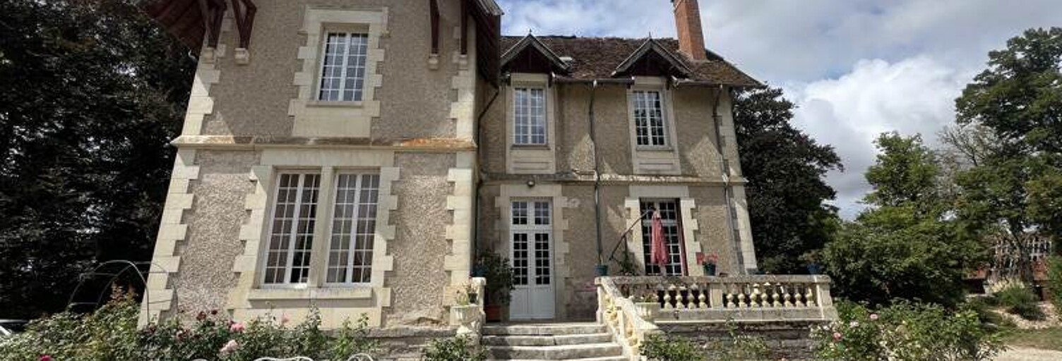 Maison 15 Pièces 431 m² à vendre à Arcomps (18200)