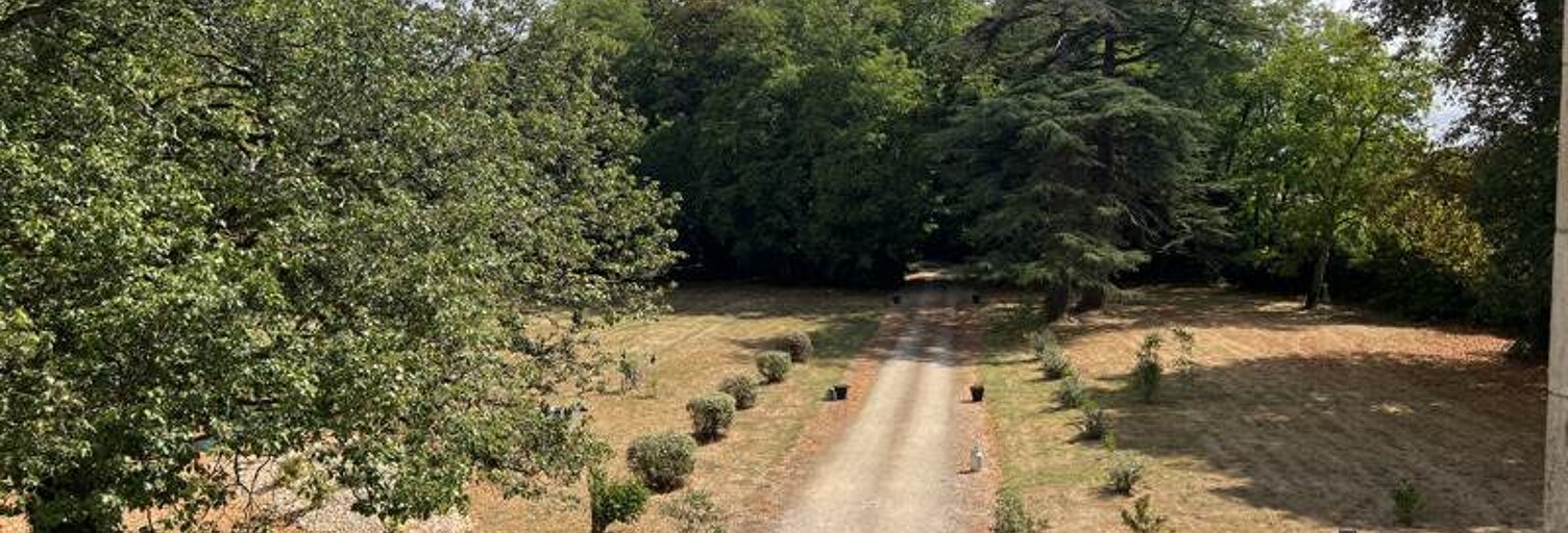 Maison 15 Pièces 431 m² à vendre à Arcomps (18200)