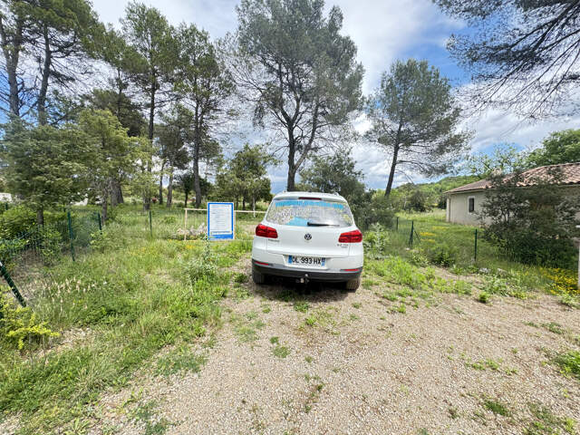 Fox-Amphoux terrain constructible avec permis 1333m2 — photo du bien