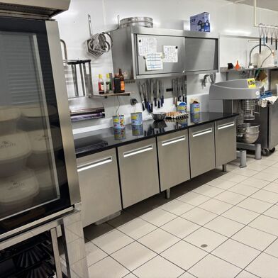 Commerce  107000 €