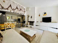 BOULOURIS BASTIDON 3PIECES EN DUPLEX DANS RESIDENCE FERMEE AVEC PISCINE — photo 4