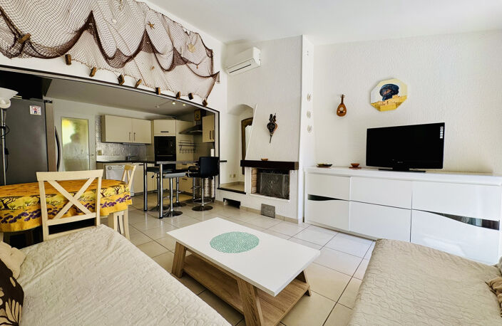 BOULOURIS BASTIDON 3PIECES EN DUPLEX DANS RESIDENCE FERMEE AVEC PISCINE — photo 4
