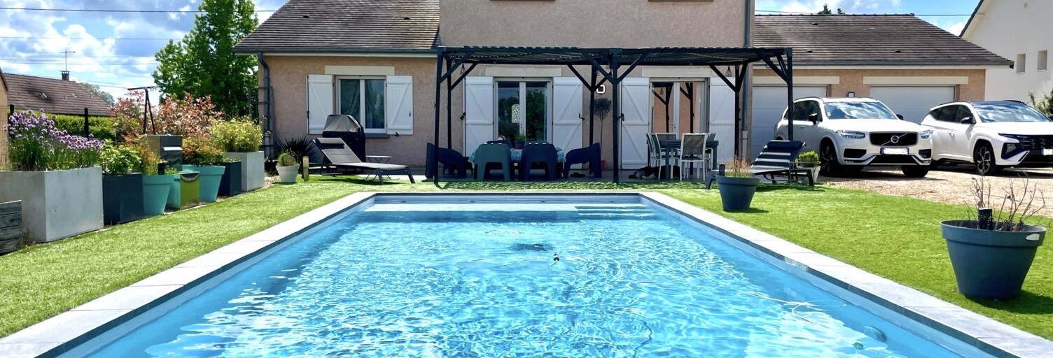 Maison 7 Pièces 156 m² à vendre à Molinet (03510)