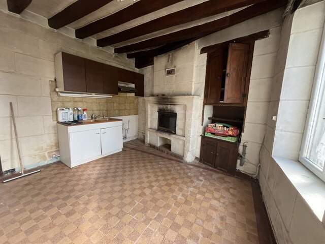 Maison en pierre de 2 pièces principales — photo du bien
