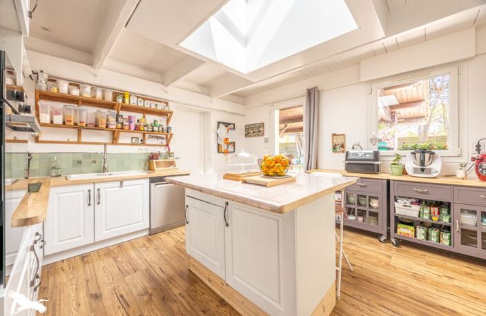 Vente maison 10 pièces 350 m² Saint-Sauveur-d'Aunis (17540) — photo 3