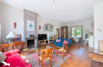 Maison en pierre de 8 pièces principales — photo du bien