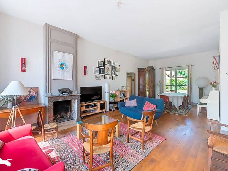 Maison en pierre de 8 pièces principales — photo 1