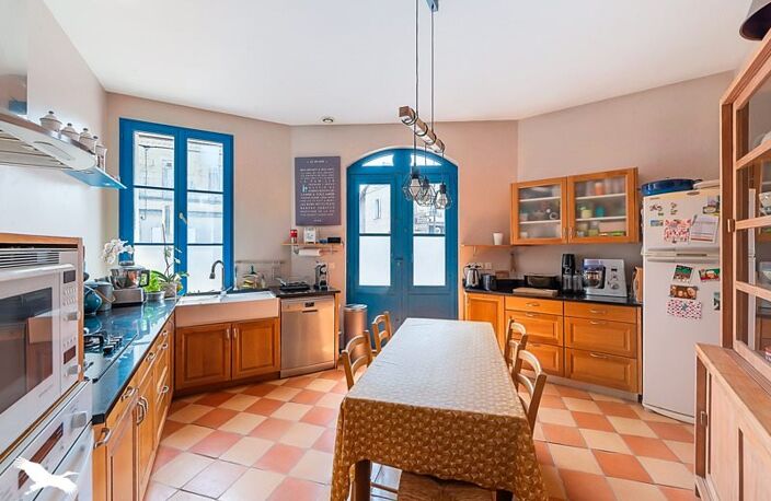 Maison en pierre de 8 pièces principales — photo 2