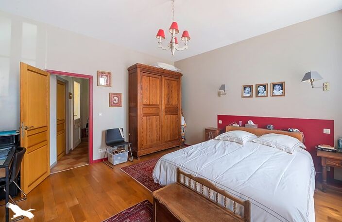 Maison en pierre de 8 pièces principales — photo 3