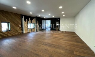 Local industriel  290 m² à louer à Porte-de-Savoie (73800)