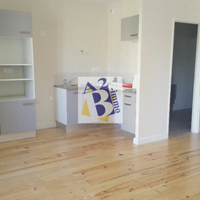 Appartement 2 pièces 477 €
