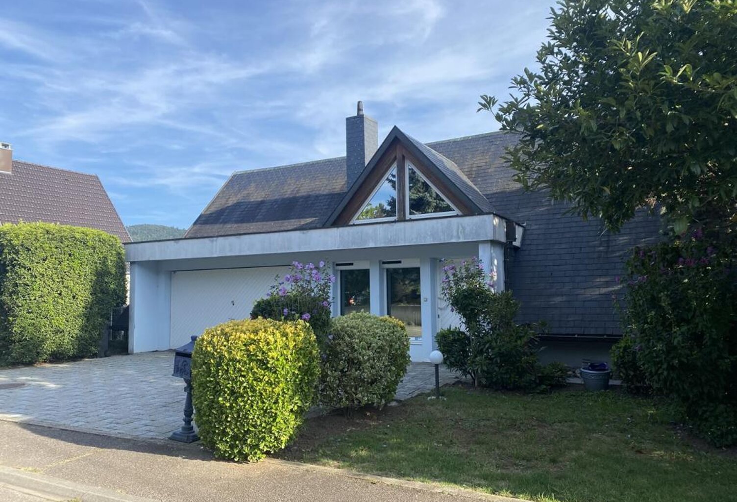Maison - 274m ² — photo 1
