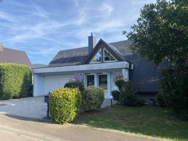 Maison - 274m ² — photo du bien