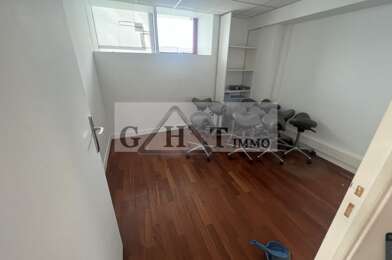 Bureau  1800 €