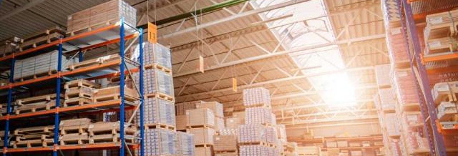 Local industriel  1200 m² à louer à Saint-Pierre (97410)