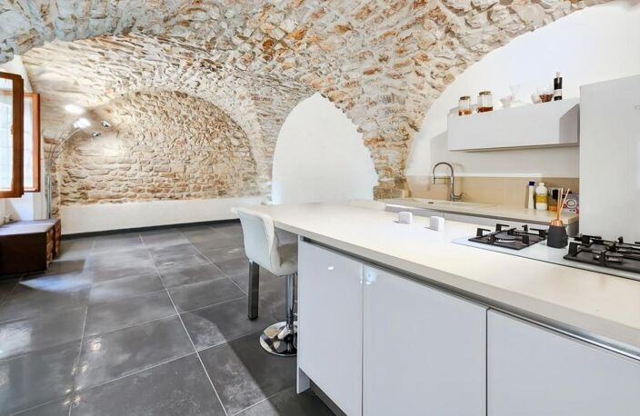 À Vendre à Saint Geniès - Maison de village de 80m² entièrement rénovée — photo 2