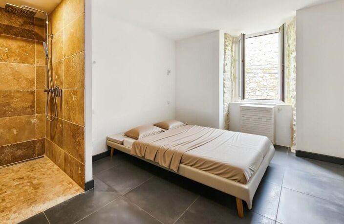 À Vendre à Saint Geniès - Maison de village de 80m² entièrement rénovée — photo 3