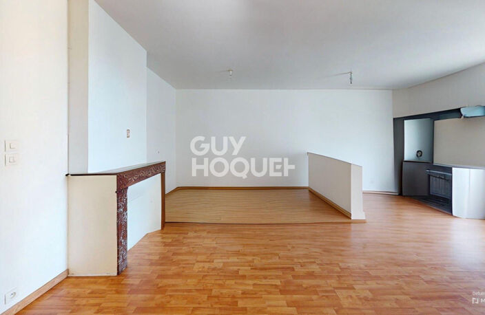 Immeuble de rapport A VENDRE à PODENSAC — photo 2