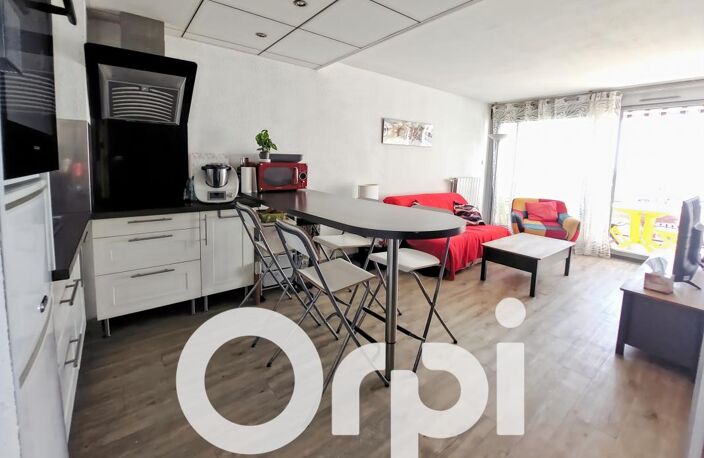 Appartement T2 Cabine Meublé avec Vue Port et Mer – Rive Droite — photo 4