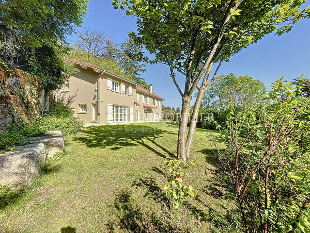 Maison pleine de charme   170m2   4 chambres   Beau jardin a — photo du bien