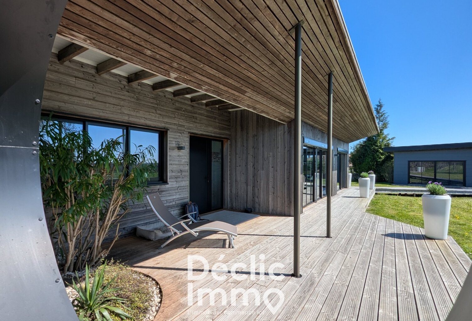 Maison 118m² à Verrières 16130 — photo 1