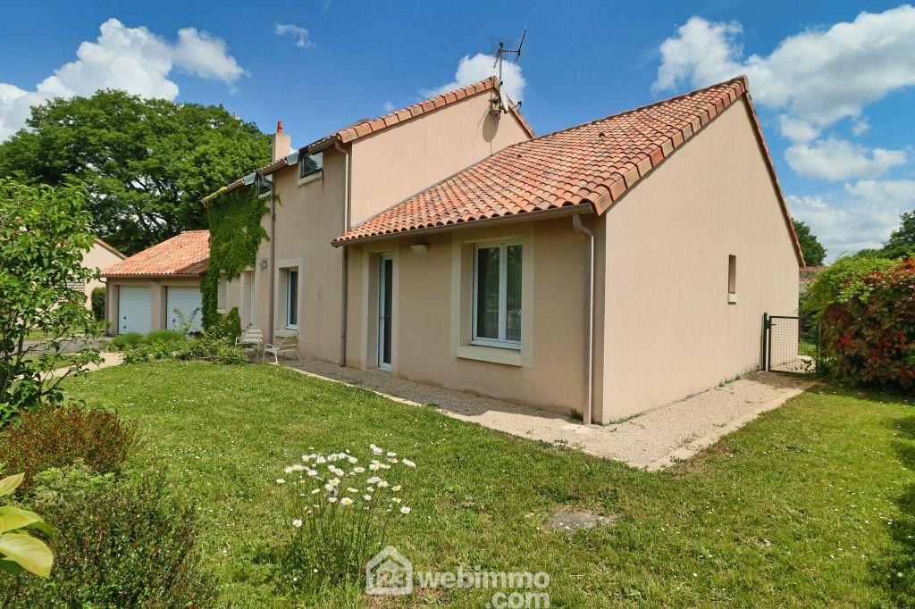 Maison - 175.87m² - Saint-Benoît