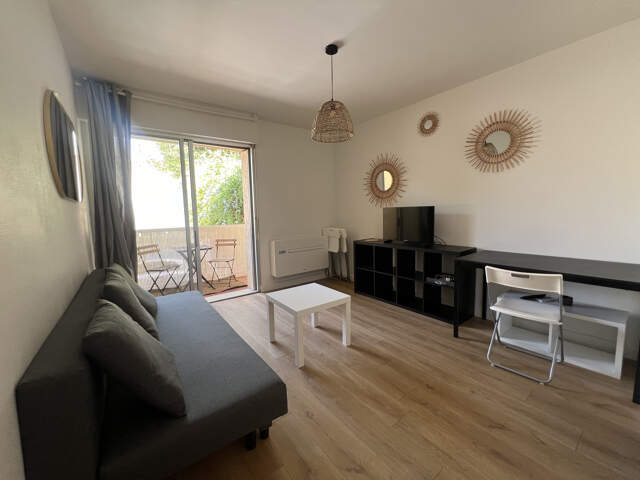 MONTEPLLIER ARCEAUX STUDIO MEUBLE 20 M2 AVEC BALCON — photo du bien