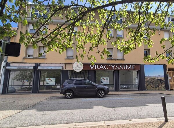 Vente Commerce divers 150 000 €
