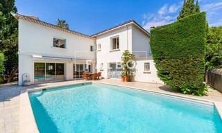 Maison 8 Pièces 220 m² à vendre à Marseille 8 (13008)