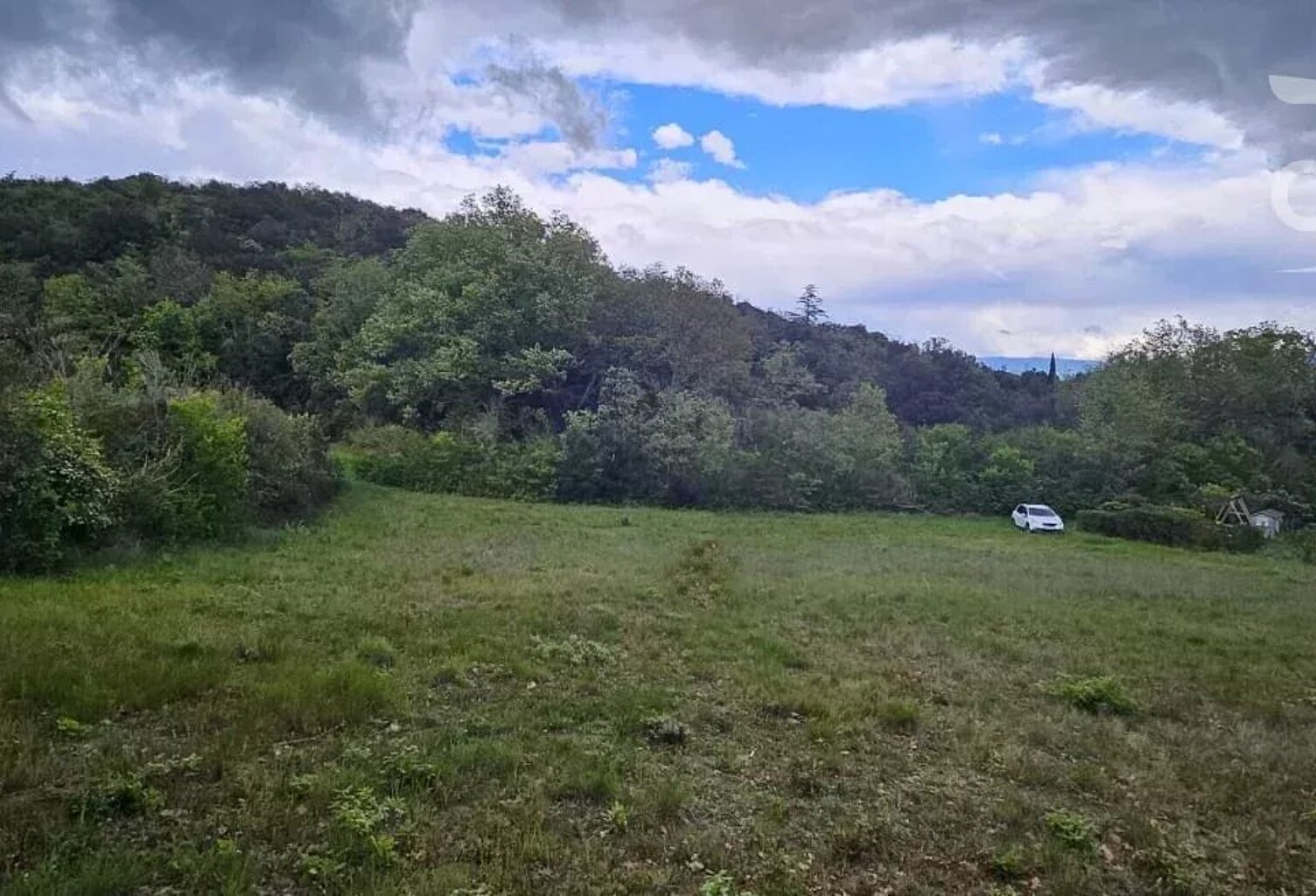 Terrain à bâtir à Cailhau - 2098 m² de potentiel — photo 1