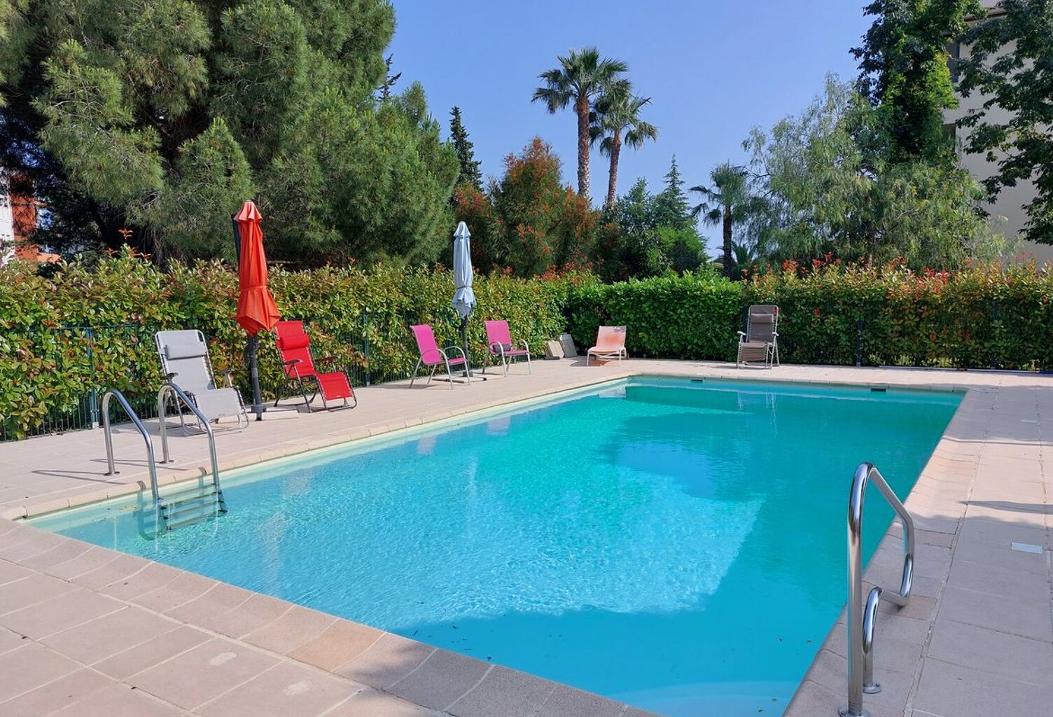 Fréjus T2 parking proche toutes commodités piscine — photo 1