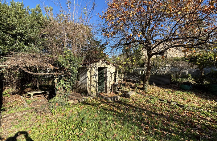 Rare à la vente   Maison avec jardin dans quartier recherché — photo 2