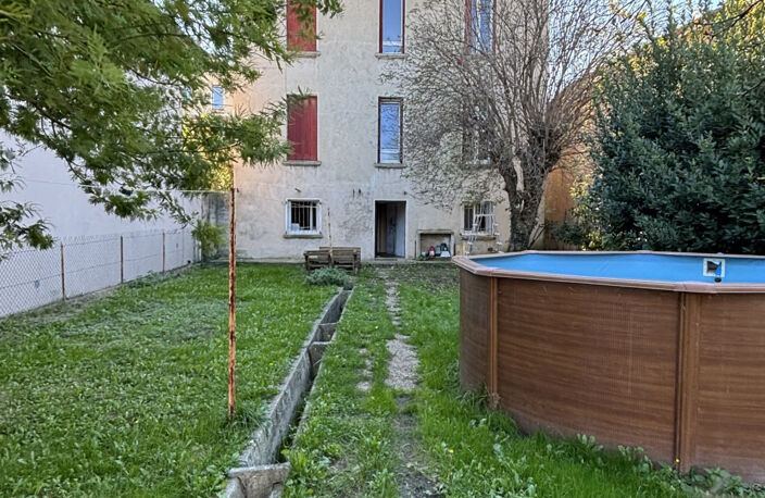 Rare à la vente   Maison avec jardin dans quartier recherché — photo 3