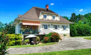 Maison 8 Pièces 260 m² à vendre à Rochechouart (87600)