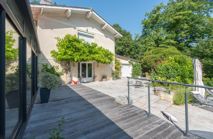 SUPERBE PROPRIETE - 275 M2 HAB - 5 CH — photo 2