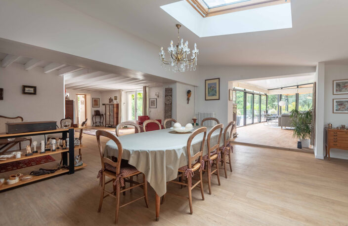 SUPERBE PROPRIETE - 275 M2 HAB - 5 CH — photo 4