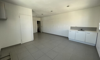 Commerce  41 m² à louer à La Roque-d'Anthéron (13640)